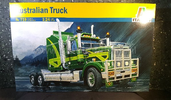 Western Star Australian truck 1:24 Italeri - 0