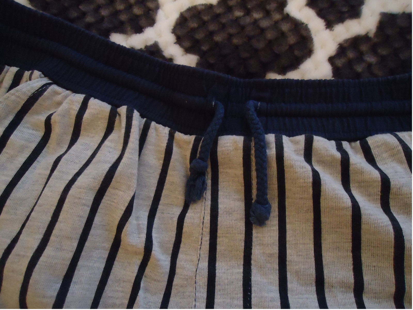 Te koop gestreepte korte broek van 100% katoen (maat: XL). - Afbeelding 3