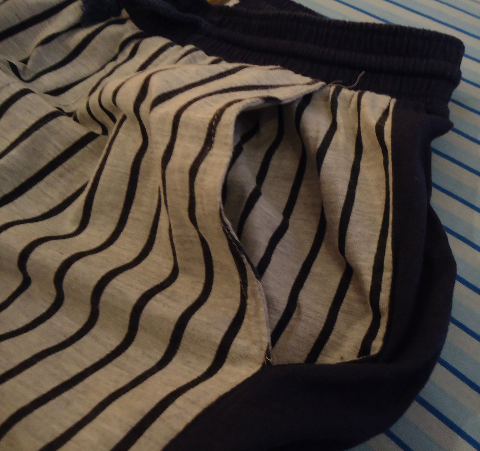Te koop gestreepte korte broek van 100% katoen (maat: XL). - Afbeelding 6