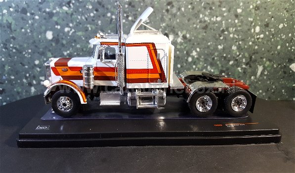 Peterbilt 359 1973 wit 1:43 Ixo - 0