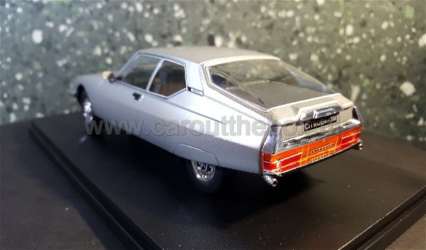 Citroen SM 1970 grijs 1:24 Whitebox - 2