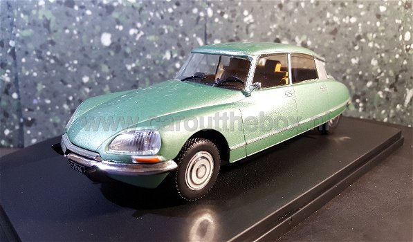 Citroen DS 23 Pallas groen 1973 1:24 Whitebox - 0