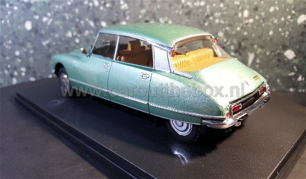 Citroen DS 23 Pallas groen 1973 1:24 Whitebox - 1