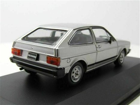 1:43 WhiteBox VolksWagen Gol BX 1984 silver - 1