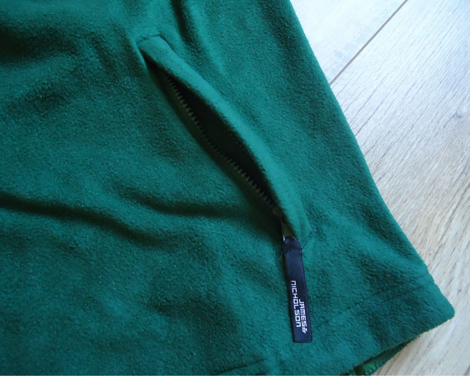 Te koop groen fleece vest zonder mouwen van J & N (maat: XL) - Afbeelding 8
