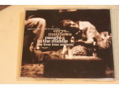 215u - cd single - cerys matthews - caught in the middle - 3 nrs - nr. 1