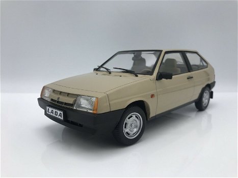 1:18 KK-Scale Lada Samara 1984 VAZ-2108 lichtbruin 1v250 - 0