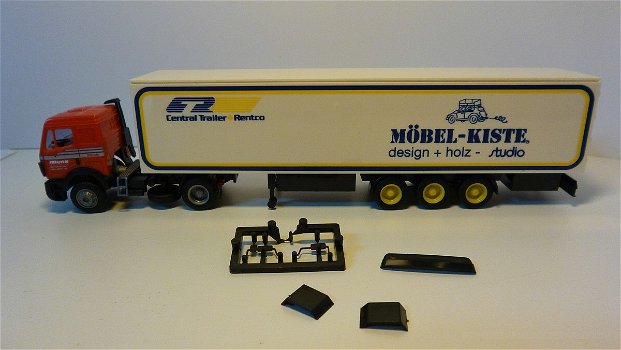 1:87 AMW Mercedes 2235 truck & trailer 'Möbel-Kiste' - 1