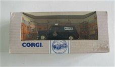 1:43 Corgi 96950 Morris Mini Van Police