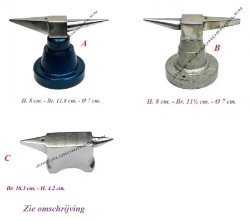 = Aambeeld = nieuw =41970
