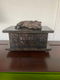 Stafford beeld liggend op urn of plateau in brons of zilver. - 4 - Thumbnail