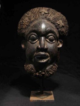 Beautiful art works from great African kingdoms./// - 1