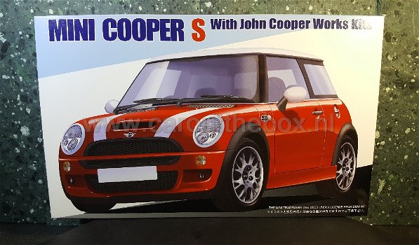 Mini Cooper S with JOHN COOPER WORKS KIT 1:24 Fujimi - 0
