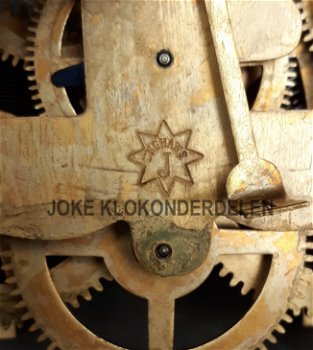 = Regulateur uurwerkje = Junghans =44399 - 5