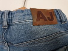 Armani blauwe jeans maat 11/146