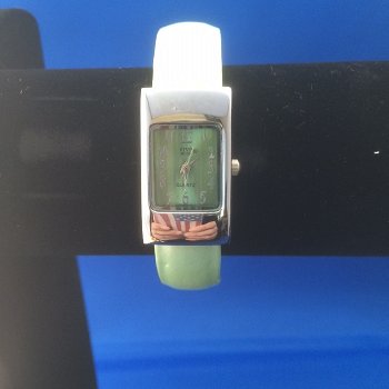 Licht groene klemarmband horloge - 0