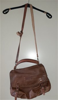 Cognac kleurige tas met studs. - 6