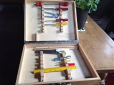 houten kinder gereedschapskist - in- compleet  , zelf aan te vullen - 7,50