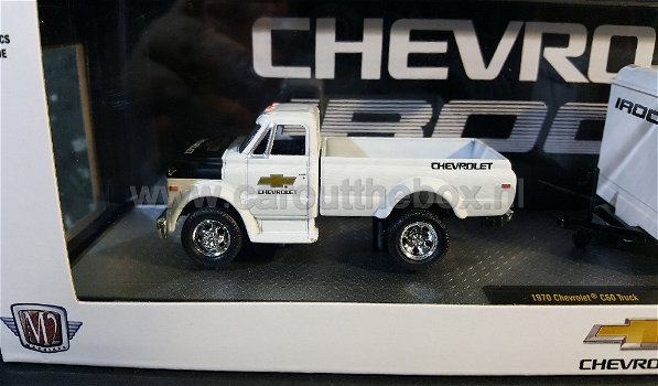 Chevrolet pick up en trailer 1:64 M2 - 1