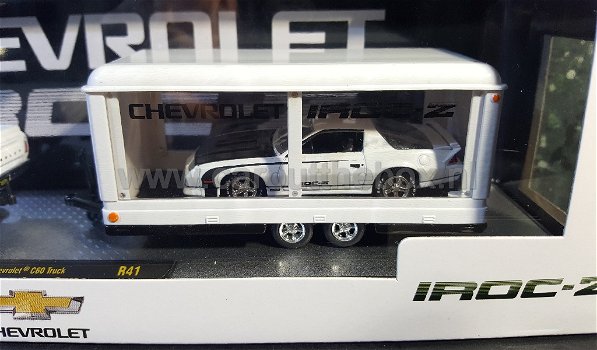 Chevrolet pick up en trailer 1:64 M2 - 2