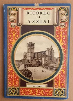 11599 Ricordo di Assisi 32 Vedute Leporello Italië - 0