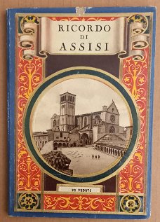 11599 Ricordo di Assisi 32 Vedute Leporello Italië