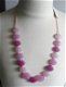 Fraaie ketting in lila en roze, winkelprijs 18 dollar - 0 - Thumbnail