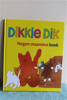 Dikkie Dik Negen maanden boek