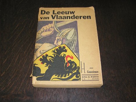 De Leeuw van Vlaanderen door Hendrik Conscience - 0