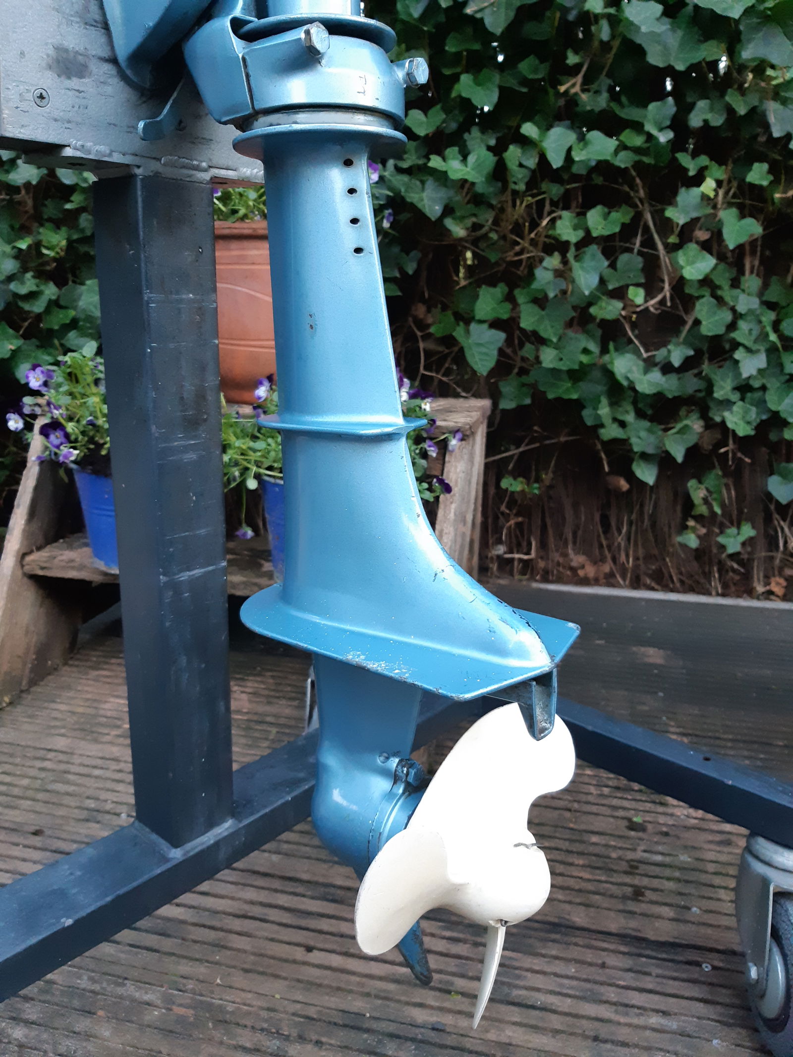 Evinrude 4pk kortstaart met vrijloop en ingebouwde benzinetank - Afbeelding 5