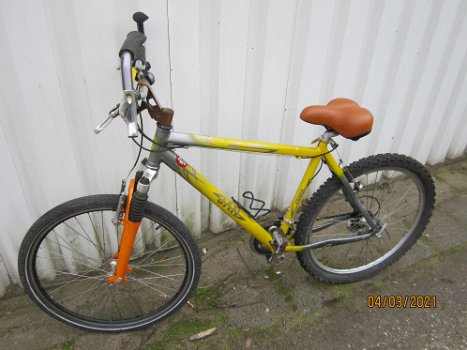 mountainbike merk fenix framemaat50cm 24 versnellingen - 1