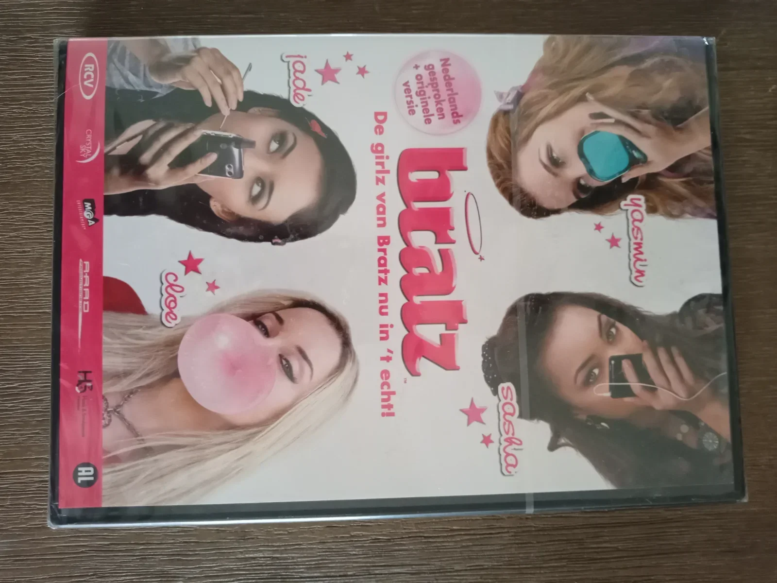 BRATZ - DE GIRLZ VAN BRATZ NU IN 'T ECHT - DVD - nr. 1