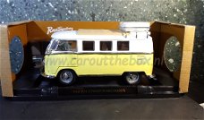 Volkswagen microbus geel 1:18 Lucky Diecast