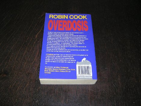 Overdosis -Robin Cook zwarte beertjes nr.2509 - 1