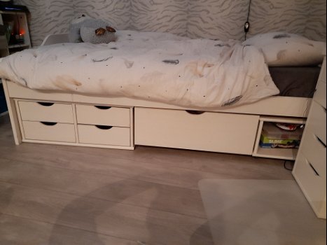 Bed 90x200 - 0