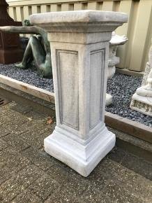 Sokkel, stenen zuil uit, de oudheid, Romeins , Grieks,pilaar - nr. 1