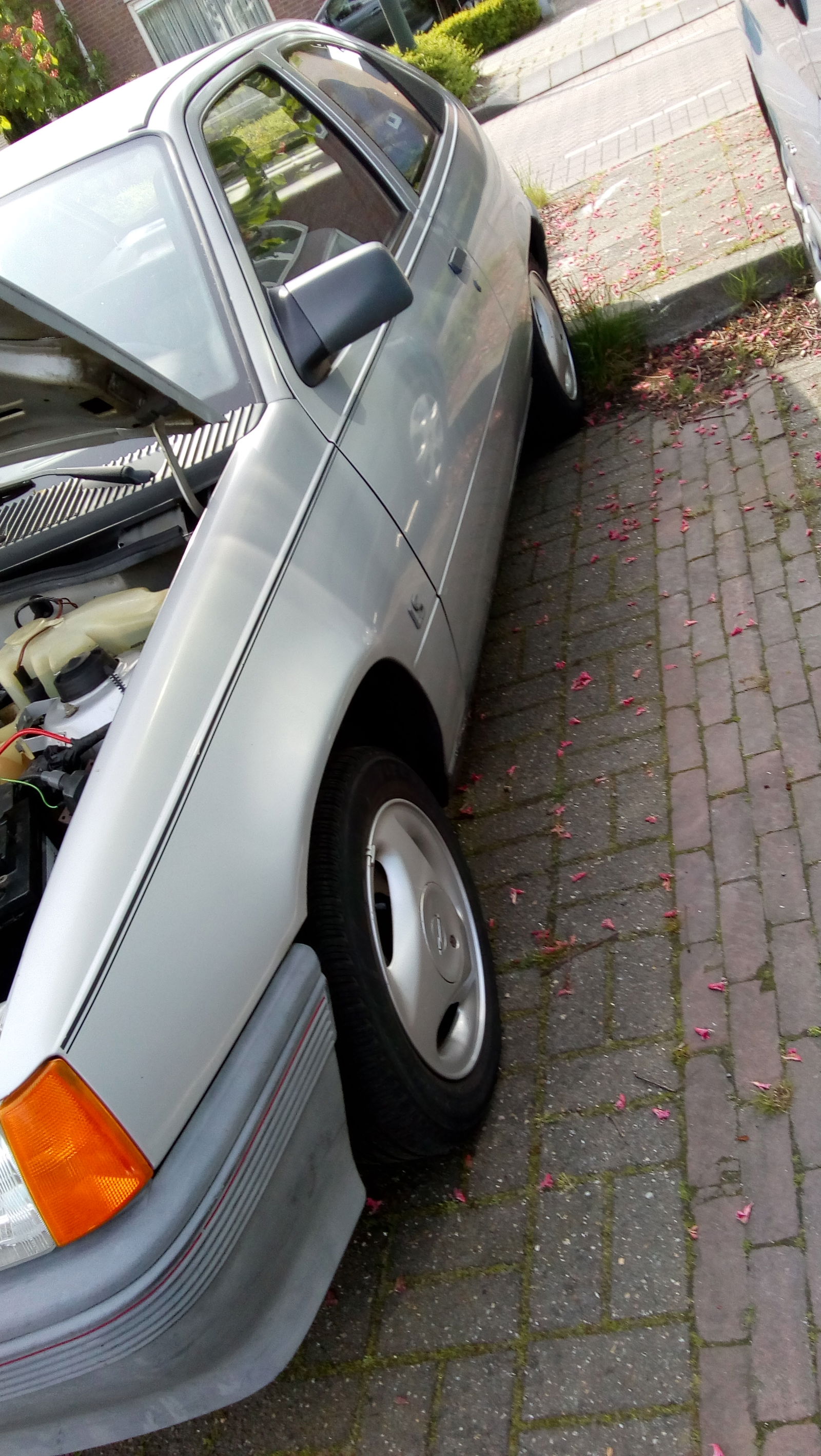Opel Kadett 1.2, bj.1875, 2 jaar APK - Afbeelding 2