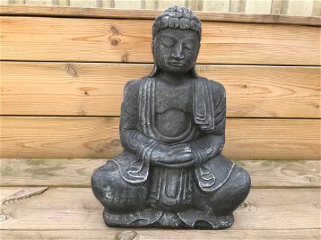 Boeddha van steen, mediterend, met handgebaar, tuinbeeld - 0