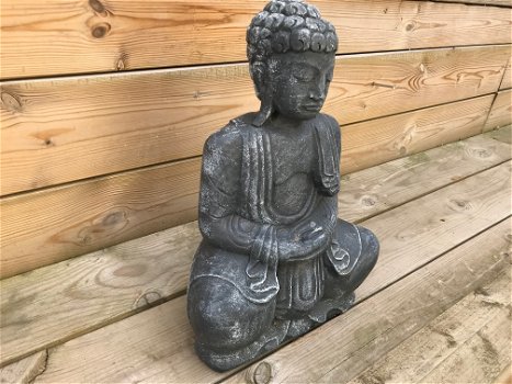 Boeddha van steen, mediterend, met handgebaar, tuinbeeld - 1
