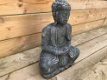 Boeddha van steen, mediterend, met handgebaar, tuinbeeld - 1 - Thumbnail