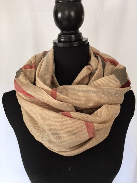 Burberry achtige sjaal met glitter beige - nr. 1