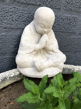 Een stenen monnik beeld, Shaolin tuinbeeld - 0