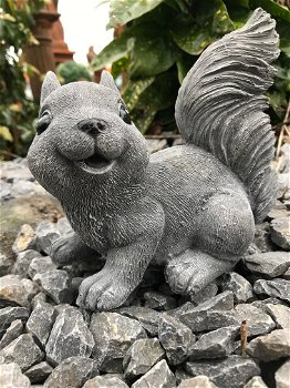 Blije eekhoorn, dierenbeeld, stenen eekhoorn als tuindecoratie - 6