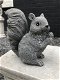 Eekhoorn, decoratie, dierenbeeld, tuinbeeld, steen - 6 - Thumbnail