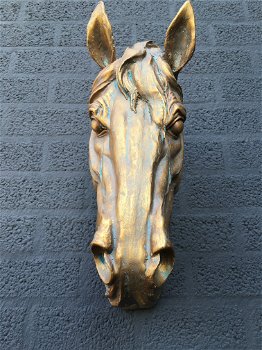 Wandornament van een paardenhoofd, mooi in detail, gemaakt van polystone - 1