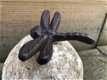Libelle op kei, huisdecoratie, tuinbeeld - 0 - Thumbnail