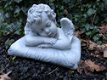 Engelbeeld, beeld voor plechtigheid, tuinbeeld, engel op kussen - 2 - Thumbnail
