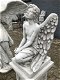 Knielende engel, tuinbeeld, op sokkel, engelbeeld steen - 6 - Thumbnail