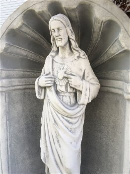 Jezus heilig hart in een bidkapel, groot vol stenen beeld - Jesus Christ - 4