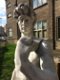 Tuinbeeld van Bijbels figuur David, op een sokkel, steen - 3 - Thumbnail